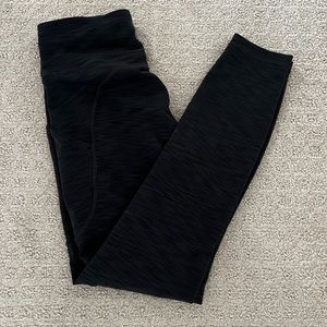 Lululemon Invigorate - 25” in a size 4